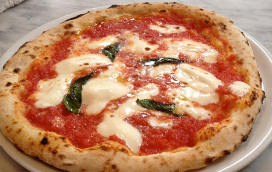 Da Dani Alves all'Unesco per la pizza, Napoli ha sempre ...