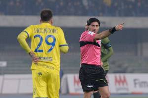 Gazzetta, la moviola di Chievo-Juventus: «Bastien ingenuo, su Cacciatore Maresca applica il regolamento» item-thumbnail