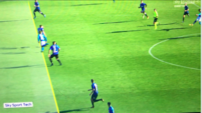 Caressa a Sky mostra il gol di Mertens: «Vi spiego perché è regolare» Caressa a Sky mostra il gol di Mertens: «Vi spiego perché è regolare»