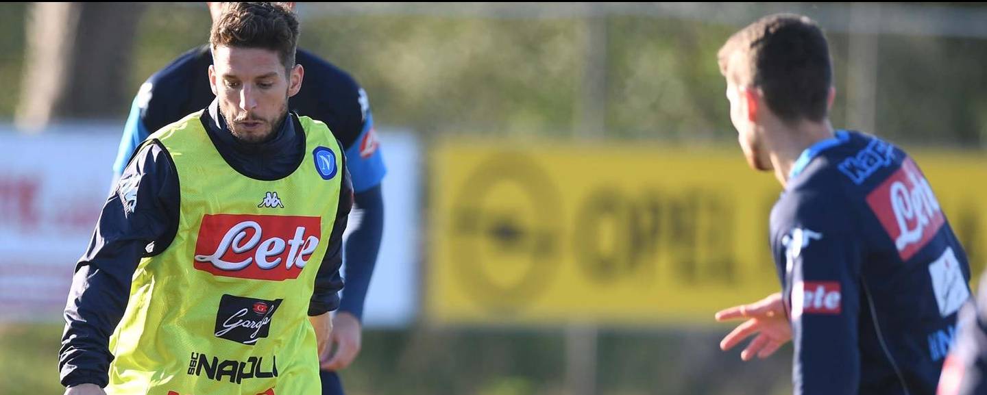 Napoli, Mertens torna ad allenarsi con il gruppo Napoli, Mertens torna ad allenarsi con il gruppo