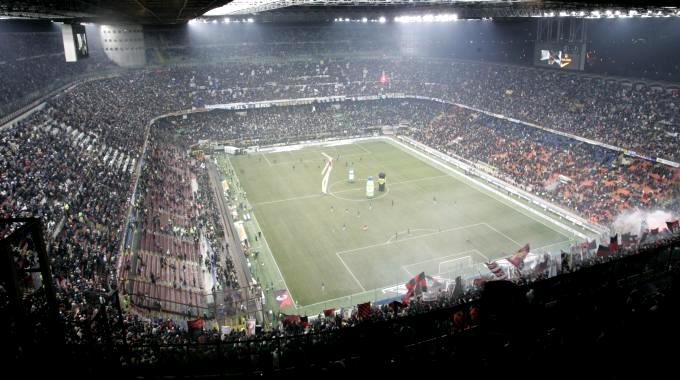 Vergogna a San Siro, cori durante il minuto di silenzio per l’alluvione nelle Marche