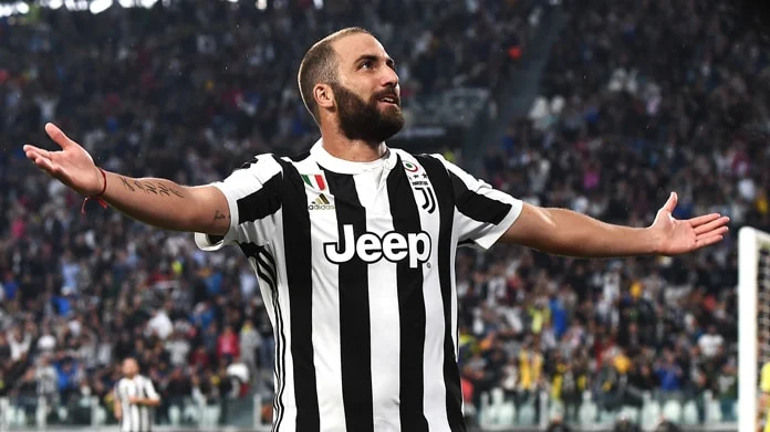 higuain resta alla Juve
