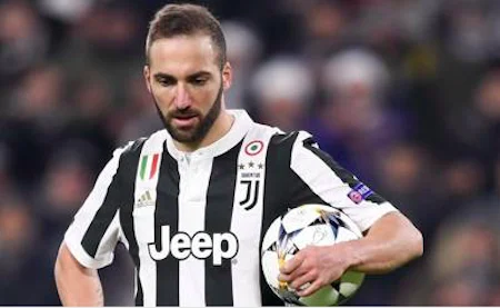 Higuain inquieto