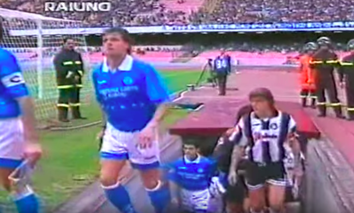 Mi hanno chiamato Diego e mi portarono bendato al San Paolo Mi hanno chiamato Diego e mi portarono bendato al San Paolo