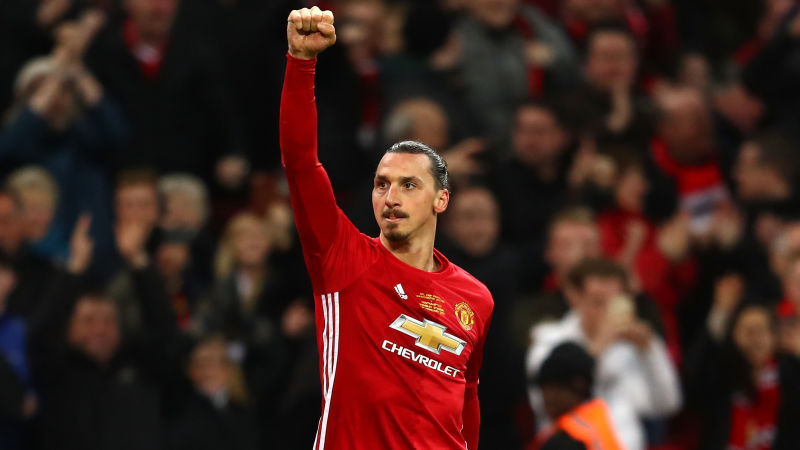 Il saluto di Ibrahimovic, l’ego fatto campione che ha cancellato la retorica della bandiera