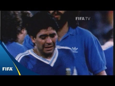 Droga, prostitute e l’ultima partita di Maradona col Napoli: «Qualcuno si sta vendicando»