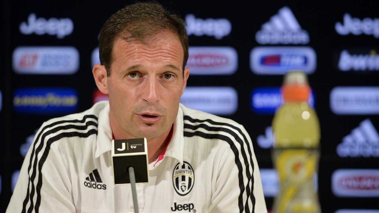 Allegri: «Il Napoli può fare ancora 100 punti, Sarri sia orgoglioso della sua squadra» Allegri: «Il Napoli può fare ancora 100 punti, Sarri sia orgoglioso della sua squadra»