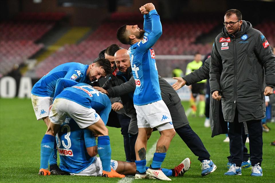 Napoli-Genoa 1-0, pagelle / La Pasqua napoletana: il nome dell’arbitro è un segno celeste