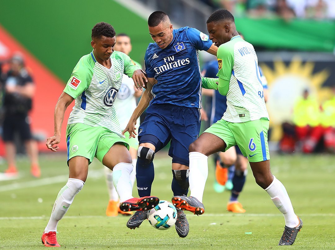 Continua il sogno dell’Amburgo: 3-1 al Wolfsburg, retrocessione (ancora) rinviata Continua il sogno dell’Amburgo: 3-1 al Wolfsburg, retrocessione (ancora) rinviata