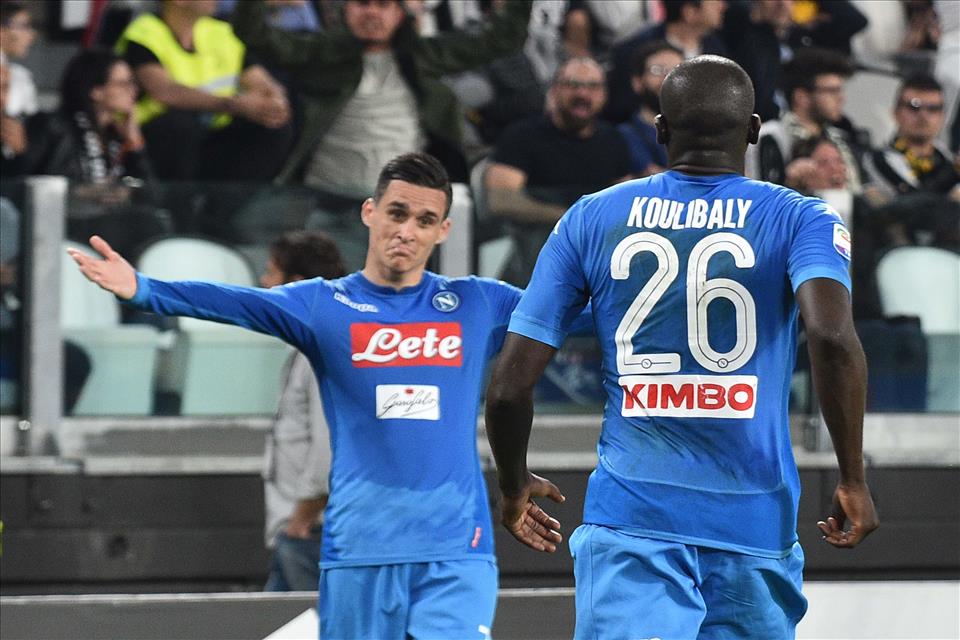 Il Napoli consapevolmente grande è Callejon che (quasi) non esulta dopo il gol