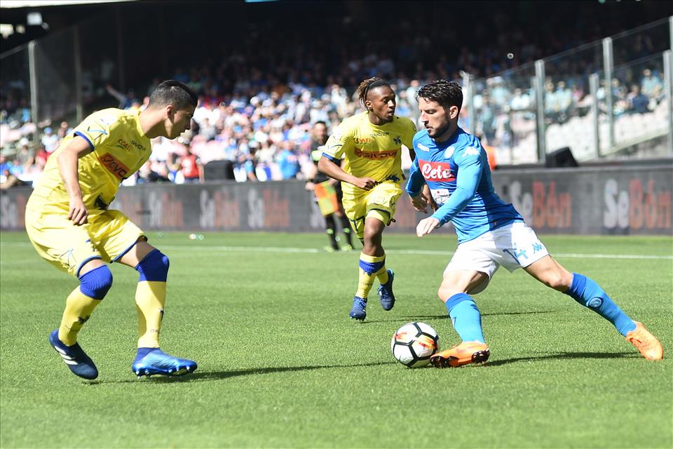 Il braccino corto del Napoli, Sarri comandante bravo e fortunato