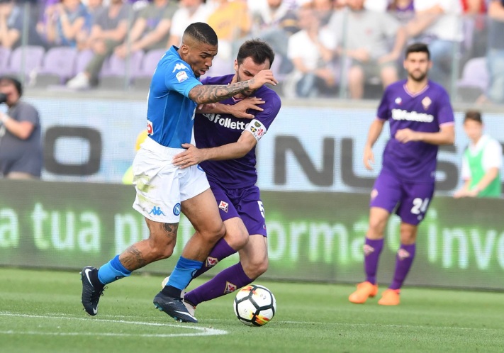 Fiorentina-Napoli 3-0, Simeone lancia la Juventus verso lo scudetto Fiorentina-Napoli 3-0, Simeone lancia la Juventus verso lo scudetto
