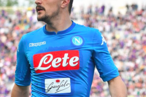 Ciro Ferrara: «C’è da fare solo i complimenti a questo Napoli» item-thumbnail