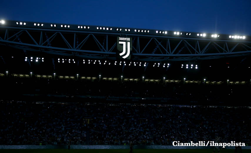 Juve-Milan: allo Stadium bandierine, fan virtuali ed effetti speciali