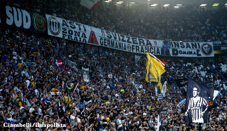 Sky Sport, una tifosa del Napoli: «Aggrediti con spranghe dalla curva Juve»