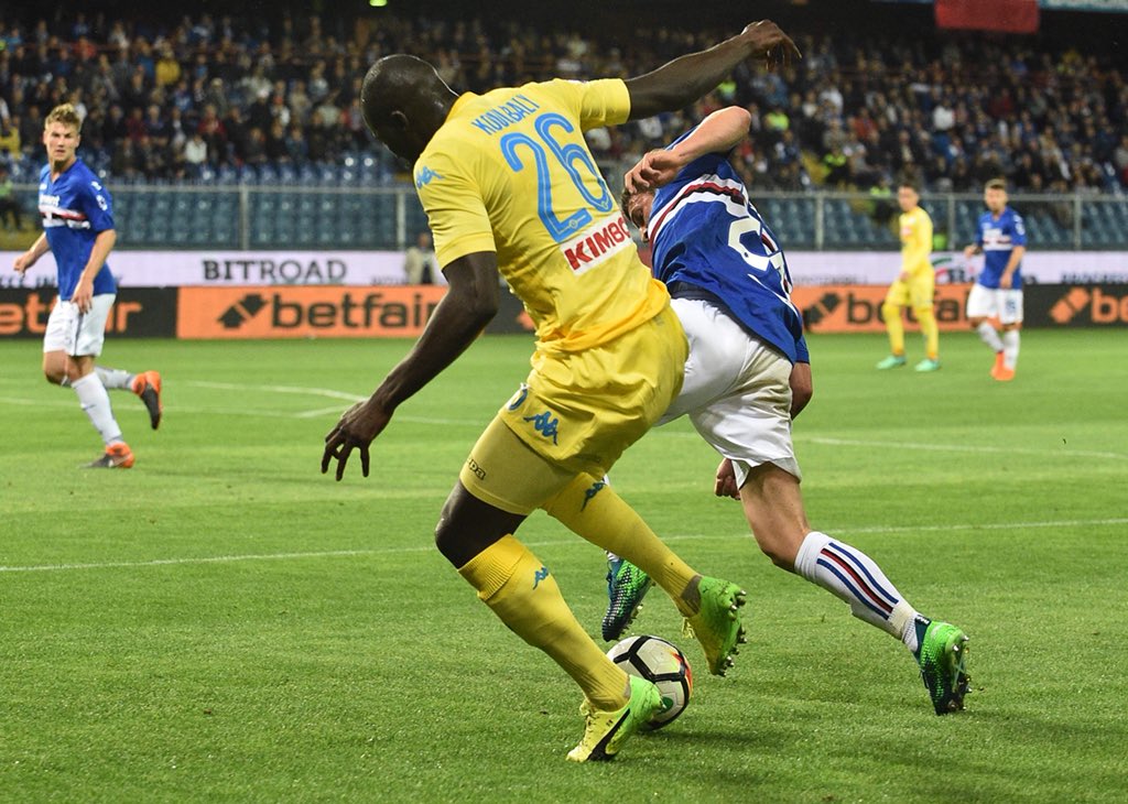 Sampdoria-Napoli 0-2, Milik e Albiol rendono meno amaro lo scudetto alla Juve Sampdoria-Napoli 0-2, Milik e Albiol rendono meno amaro lo scudetto alla Juve