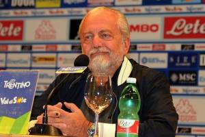 De Laurentiis: «Chi ha debiti per 500 milioni non si iscriva ai campionati» item-thumbnail
