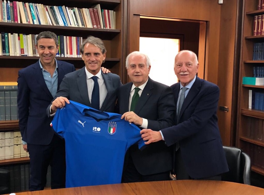 Mancini: «Cercherò di convocare i giocatori più tecnici, anche Balotelli sarà chiamato» Mancini: «Cercherò di convocare i giocatori più tecnici, anche Balotelli sarà chiamato»