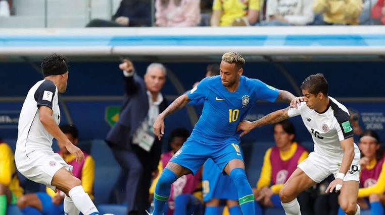 Brasile-Costarica 2-0, la Seleçao passa nel finale con Coutinho e Neymar