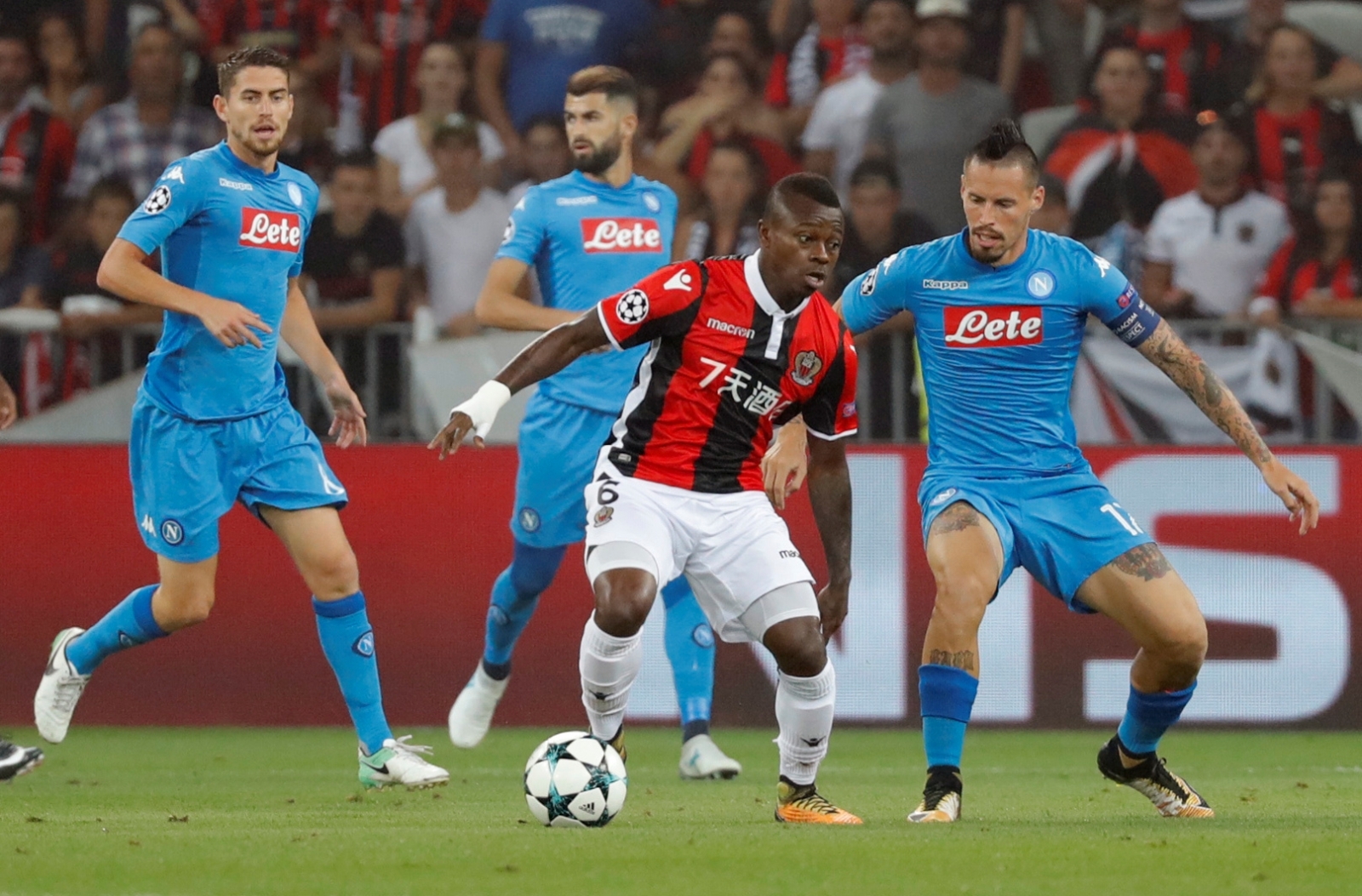 Nice Matin: Giuntoli a Nizza, il Napoli è pronto a pagare la clausola per Seri (40 milioni) Nice Matin: Giuntoli a Nizza, il Napoli è pronto a pagare la clausola per Seri (40 milioni)
