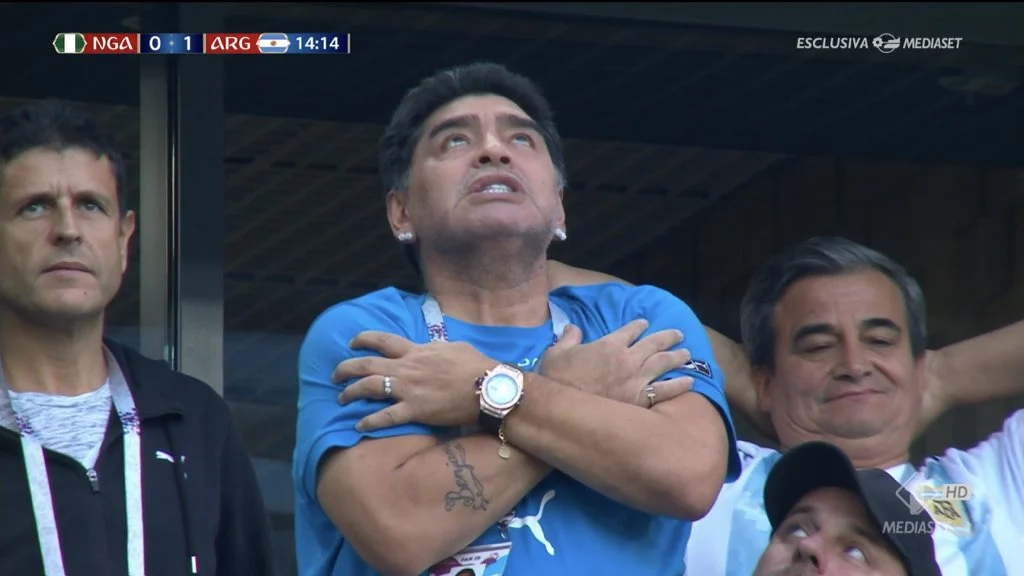 Maradona non ha potuto chiedere aiuto