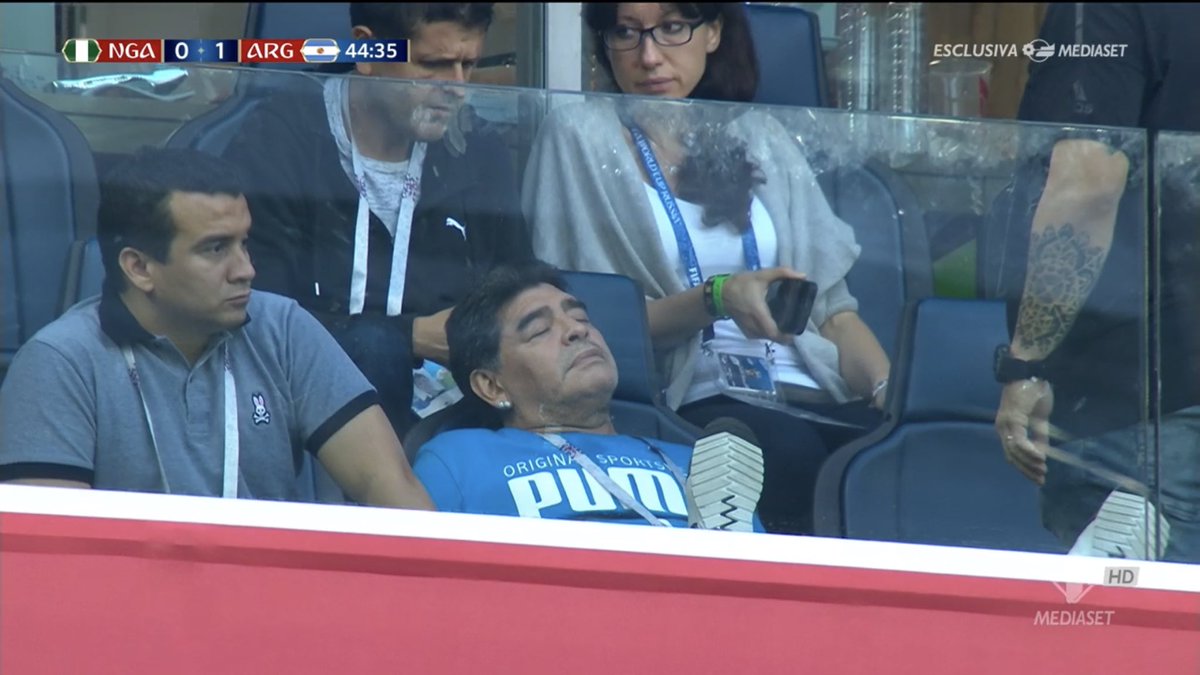 Maradona in tv: «Ti sembro morto? Solo bugie su di me»