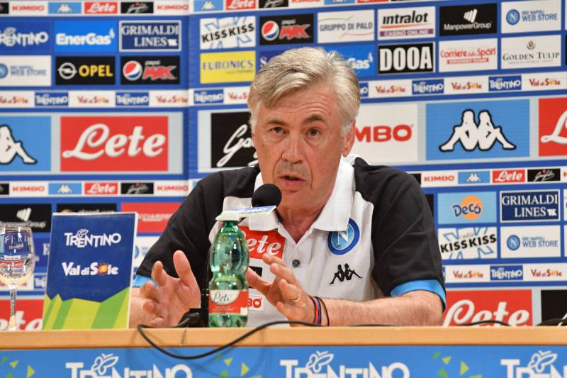 «Abbiamo fatto ridere per trenta minuti»: Ancelotti è severo e ambizioso perché crede nel Napoli