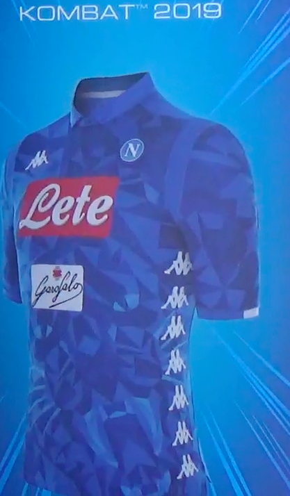 VIDEO – Tutti vogliono la nuova maglia kombat del Napoli