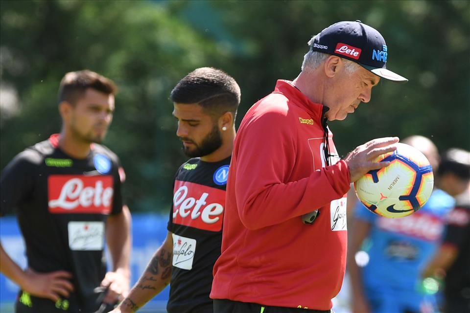 Gianni Mura: «Il Napoli parte dal quinto posto, ha il 7% di possibilità di vincere lo scudetto»