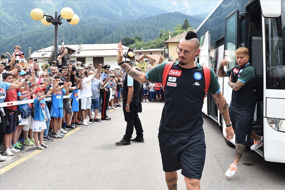 Hamsik è volato a Madrid per le visite mediche, martedì annuncio