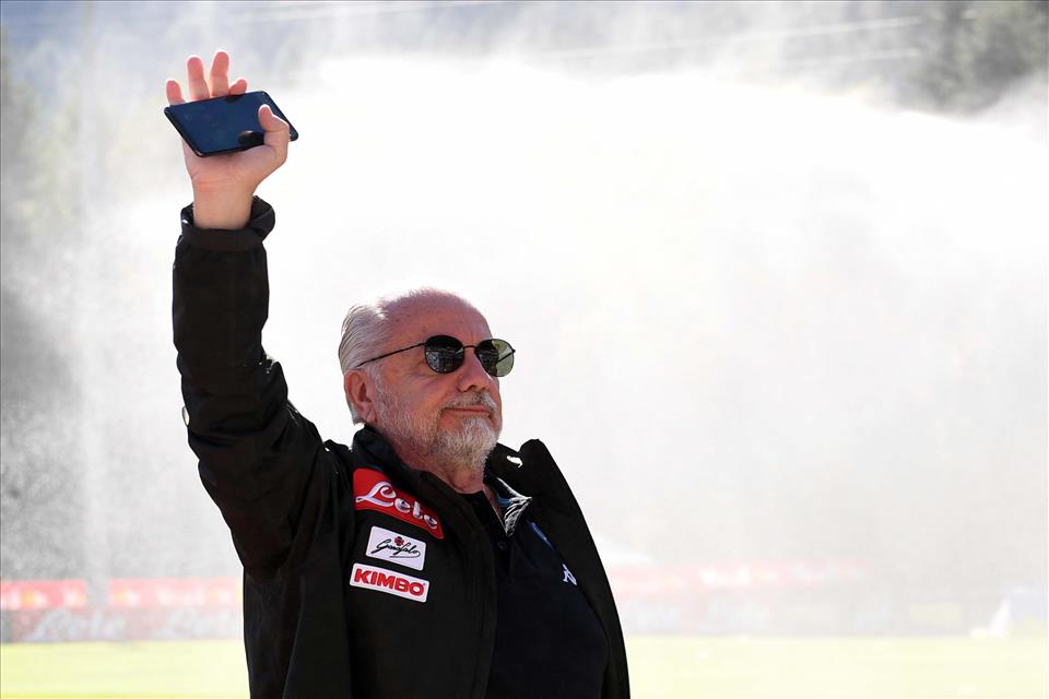 De Laurentiis: «Il Var? Non decida l’arbitro. Via la pista d’atletica dal San Paolo, la costruisco altrove»