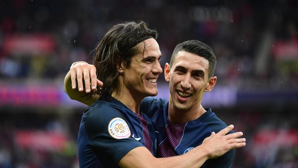 Cavani è a Napoli da due giorni. Di Maria è atterrato ieri sera