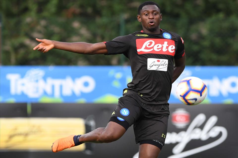 Diawara lascia l’allenamento, botta in un contrasto di gioco