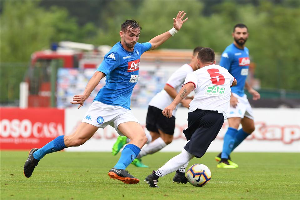 La partitella finisce 2-2: Fabian Ruiz (doppietta) segna anche di destro, Callejon c’è