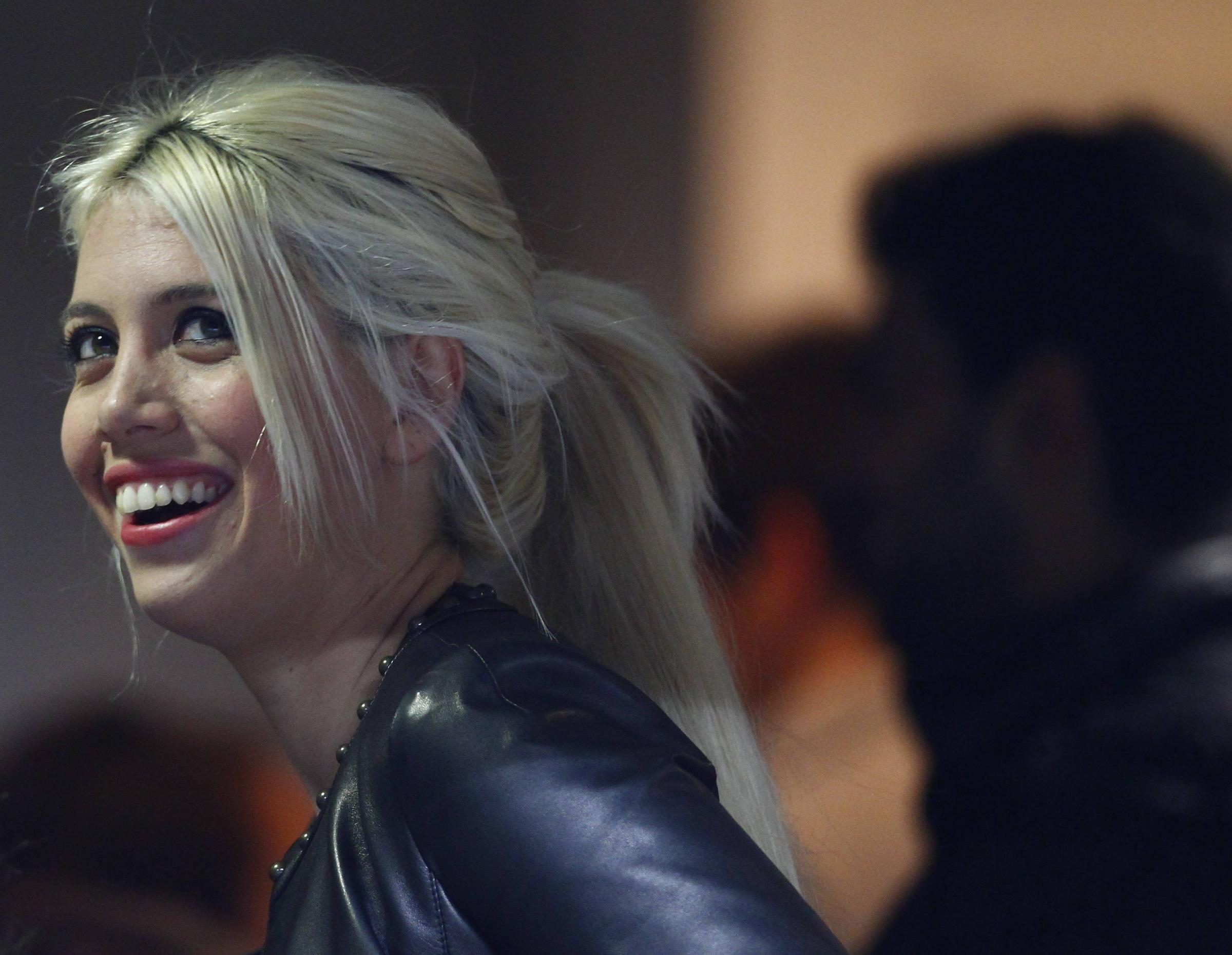 Wanda Nara in tv: «Mio marito è d’accordo, sarò neutrale. E criticherò anche lui» Wanda Nara in tv: «Mio marito è d’accordo, sarò neutrale. E criticherò anche lui»
