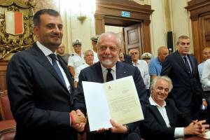 Decaro (sindaco Bari): «De Laurentiis ha un carattere complicato, spero possa far pace con De Magistris» item-thumbnail