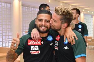 Mertens che si sbraccia dalla panchina è l’immagine simbolo di questo Napoli item-thumbnail