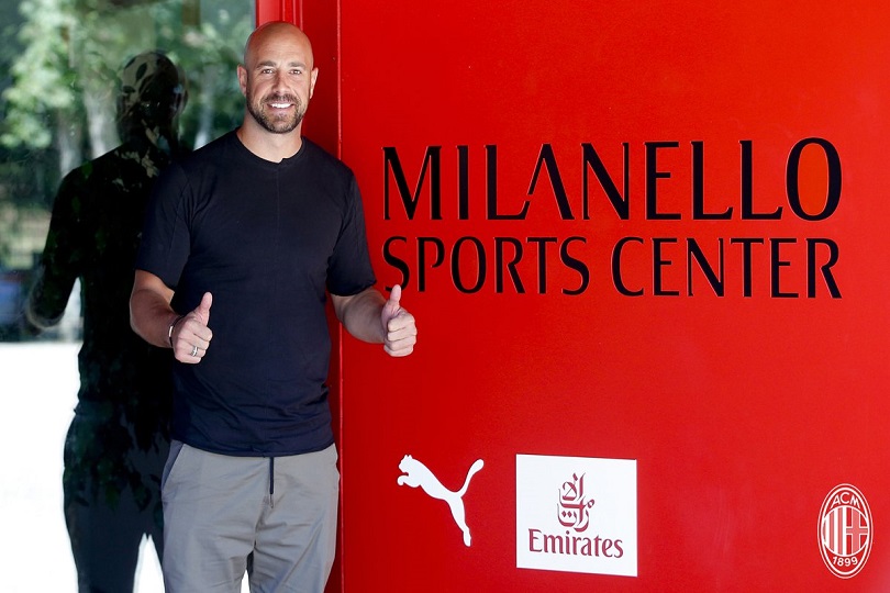 Reina: «Il Milan è un club speciale, mi auguro possa arrivare a giocare ai livelli del Napoli»