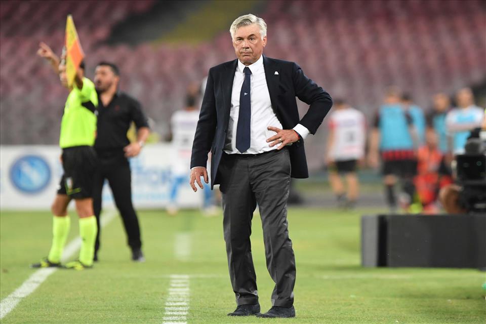 Ancelotti porta a 19 i titolari del Napoli, rinuncia anche ad Allan e Zielinski