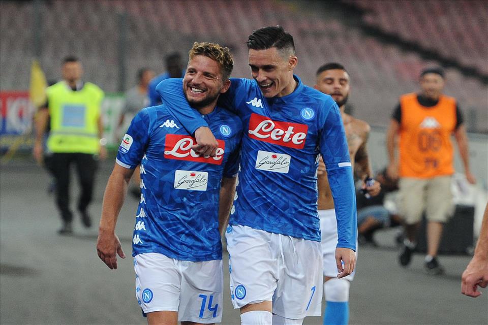 Gazzetta: in alto mare i rinnovi di Mertens e Callejon (tentati dalla Cina)