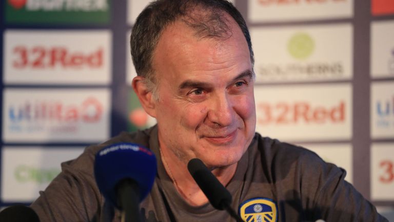 L’esordio di Bielsa a Leeds, il Guardian racconta il suo impatto: «Un perfezionista maniacale»