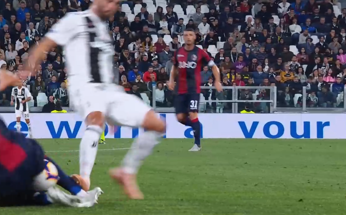 Marelli spegne le polemiche su Juve-Bologna: «Pjanic da giallo, non ci sono rigori per i rossoblu» Marelli spegne le polemiche su Juve-Bologna: «Pjanic da giallo, non ci sono rigori per i rossoblu»