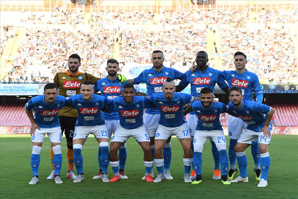 L’incomprensibile politica dei biglietti del Calcio Napoli