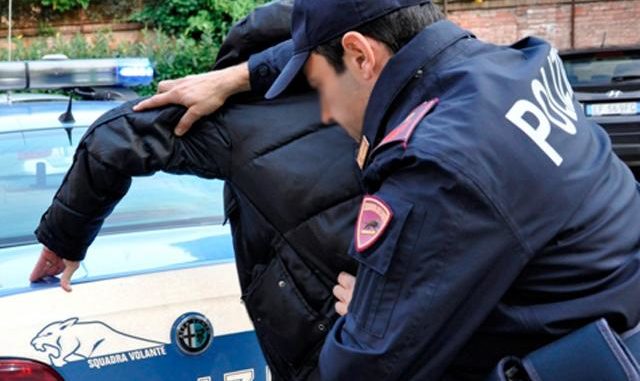 Tutti hanno paura, eppure in Italia i reati sono in calo Tutti hanno paura, eppure in Italia i reati sono in calo