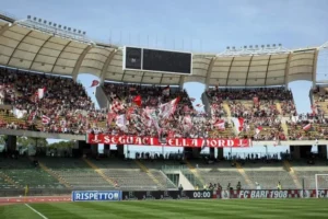 Bari scontri tra tifosi