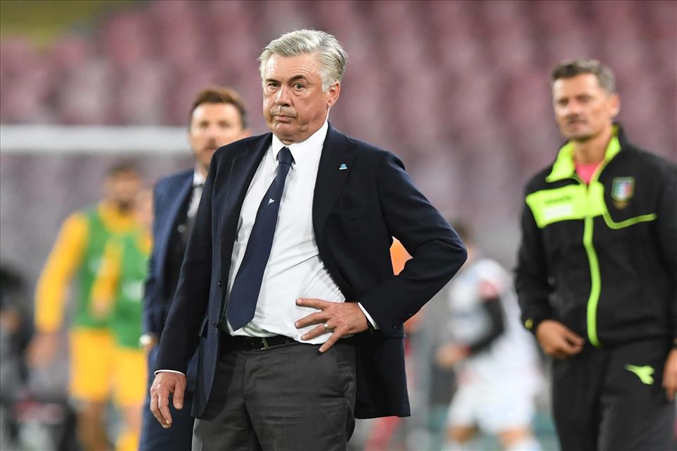 Ancelotti: «Koulibaly via per il razzismo? Sta bene a Napoli e in Italia» Ancelotti: «Koulibaly via per il razzismo? Sta bene a Napoli e in Italia»