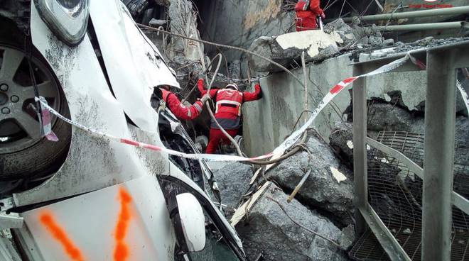 Ponte Morandi, anche il Mit sapeva del “rischio crollo”. Autostrade: “Era solo teorico”