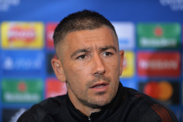 Kolarov-Burioni non stimola un tifo più competente