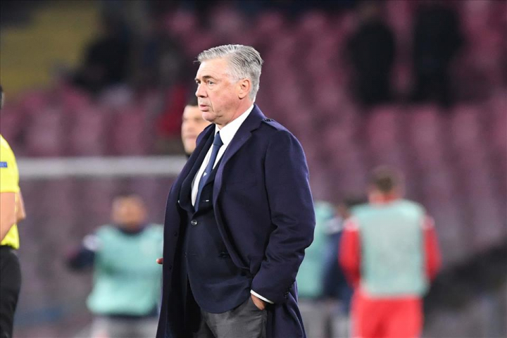 Il Napoli di Ancelotti senza mediani