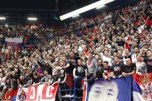 I tifosi della Stella Rossa mi hanno ricordato la bellezza del calcio item-thumbnail